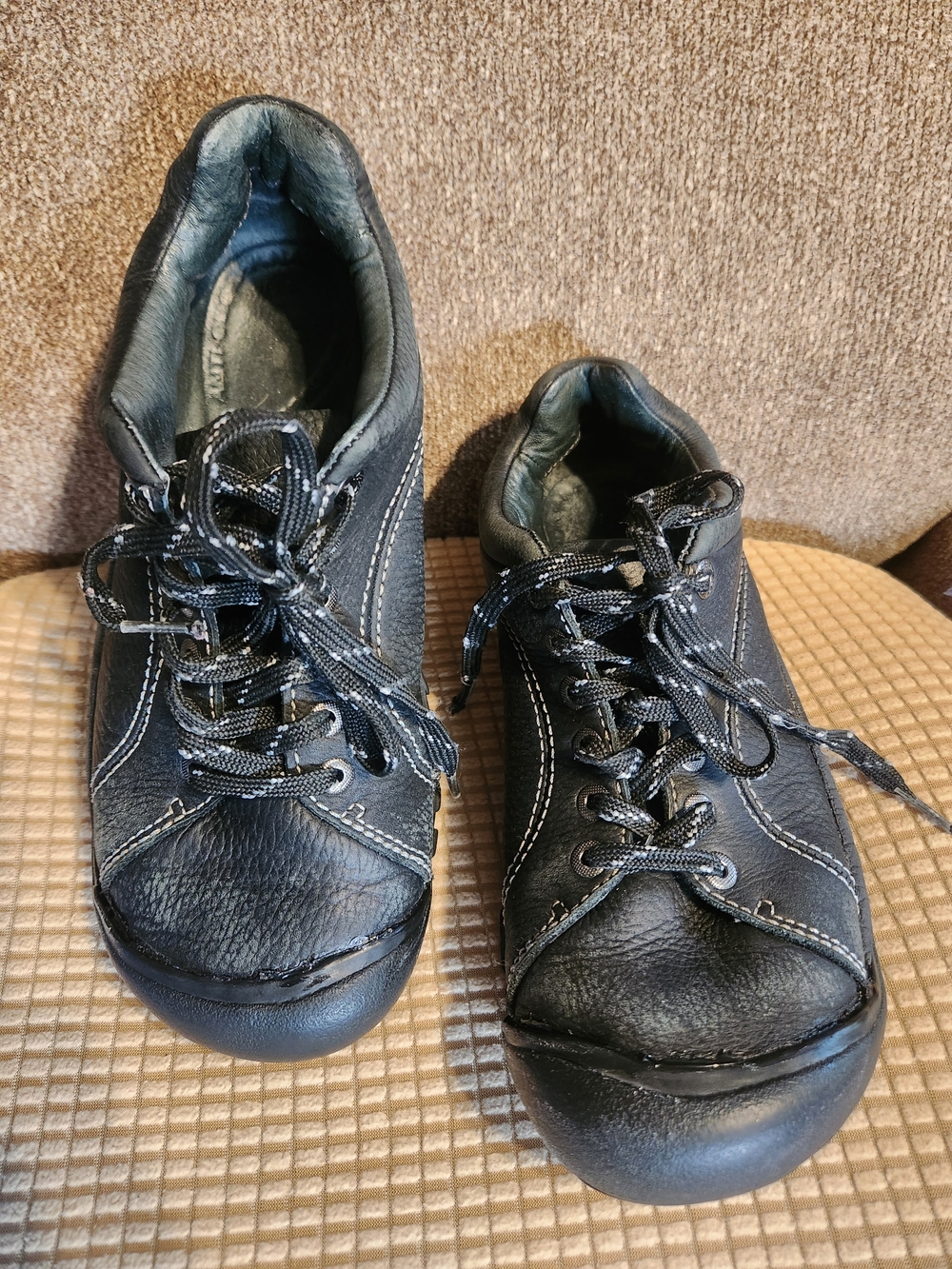 VINTAGE Keen Shoes SIZE 8